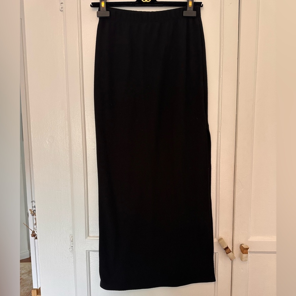 Reformation black midi skirt size small